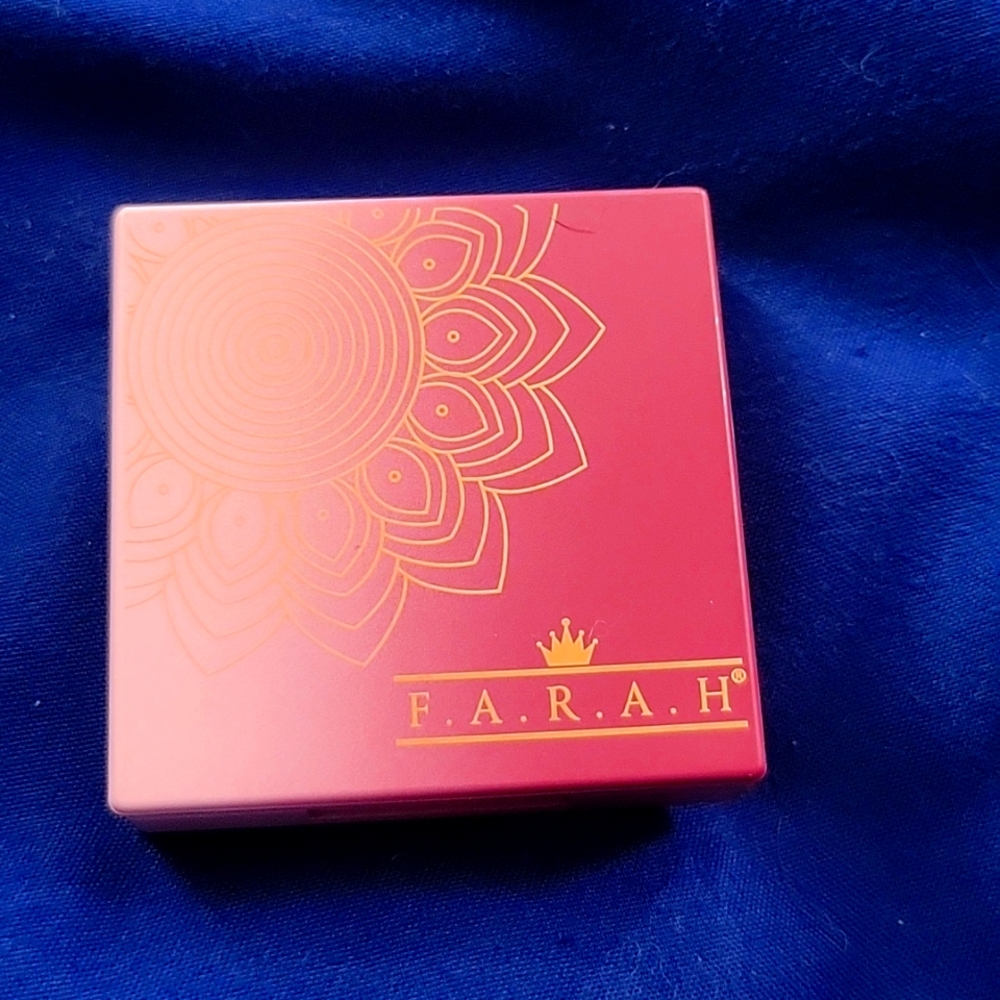 F.A.R.A.H eye shadow